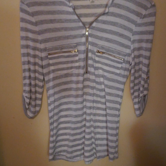 Top - Picture 3 of 3